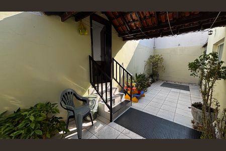 Casa para alugar com 580m², 4 quartos e 30 vagas Casa para alugar com 580m², 4 quartos e 30 vagasQuintal