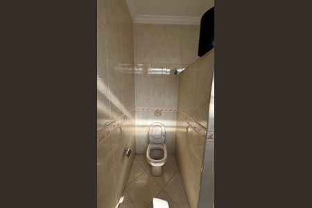 Casa para alugar com 580m², 4 quartos e 30 vagas Casa para alugar com 580m², 4 quartos e 30 vagasBanheiro da piscina