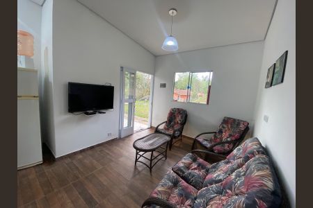Sala de casa para alugar com 2 quartos, 130m² em Chácara do Remanso, Cotia