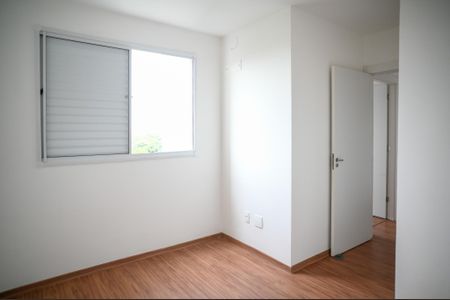 Quarto 2 de apartamento para alugar com 2 quartos, 43m² em Jardim Maria Estela, São Paulo