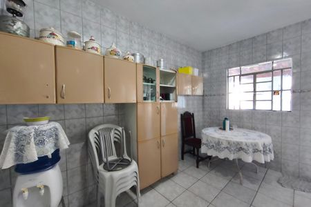 Casa à venda com 250m², 2 quartos e 3 vagas Casa à venda com 250m², 2 quartos e 3 vagasCozinha