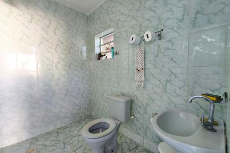 Casa à venda com 250m², 2 quartos e 3 vagas Casa à venda com 250m², 2 quartos e 3 vagasLavabo
