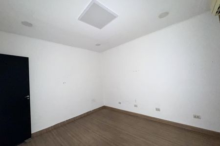 Casa para alugar com 200m², 3 quartos e 3 vagas Casa para alugar com 200m², 3 quartos e 3 vagasQuarto 2