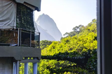 Apartamento à venda com 96m², 2 quartos e 1 vaga Apartamento à venda com 96m², 2 quartos e 1 vagaVista