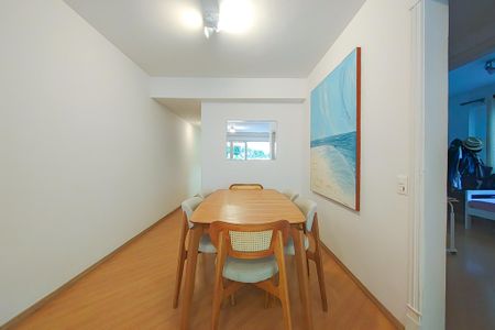 Apartamento à venda com 96m², 2 quartos e 1 vaga Apartamento à venda com 96m², 2 quartos e 1 vagaSala