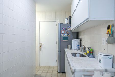 Apartamento à venda com 96m², 2 quartos e 1 vaga Apartamento à venda com 96m², 2 quartos e 1 vagaCozinha
