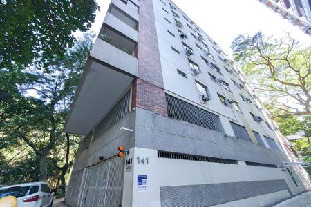 Apartamento à venda com 96m², 2 quartos e 1 vaga Apartamento à venda com 96m², 2 quartos e 1 vagaPlaca