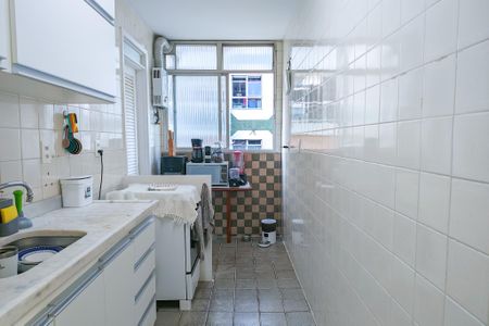 Apartamento à venda com 96m², 2 quartos e 1 vaga Apartamento à venda com 96m², 2 quartos e 1 vagaCozinha