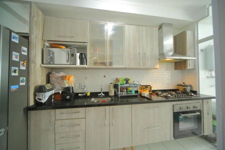 Apartamento à venda com 81m², 2 quartos e 1 vagaCozinha 