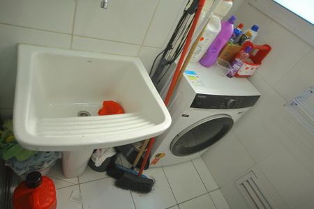 Apartamento à venda com 81m², 2 quartos e 1 vagaÁrea de Serviço
