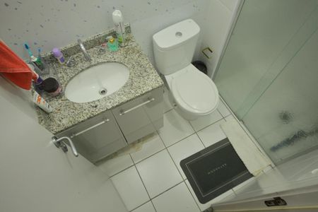Apartamento à venda com 81m², 2 quartos e 1 vagaBanheiro Social 