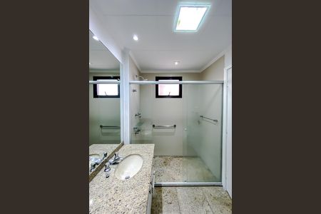 Apartamento para alugar com 150m², 3 quartos e 2 vagas Apartamento para alugar com 150m², 3 quartos e 2 vagasBanheiro da Suíte