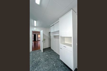 Apartamento para alugar com 150m², 3 quartos e 2 vagas Apartamento para alugar com 150m², 3 quartos e 2 vagasCozinha