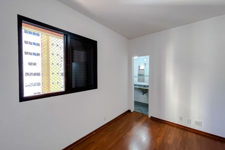 Apartamento para alugar com 150m², 3 quartos e 2 vagas Apartamento para alugar com 150m², 3 quartos e 2 vagasSuíte 3