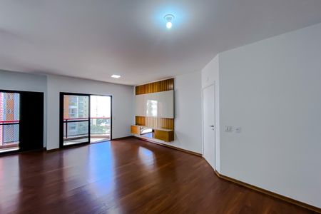 Apartamento para alugar com 150m², 3 quartos e 2 vagas Apartamento para alugar com 150m², 3 quartos e 2 vagasSala