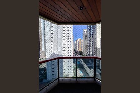 Apartamento para alugar com 150m², 3 quartos e 2 vagas Apartamento para alugar com 150m², 3 quartos e 2 vagasVaranda da Suíte