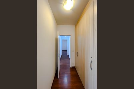 Apartamento para alugar com 150m², 3 quartos e 2 vagas Apartamento para alugar com 150m², 3 quartos e 2 vagasSuíte