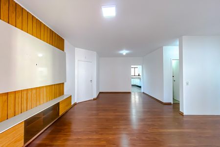 Apartamento para alugar com 150m², 3 quartos e 2 vagas Apartamento para alugar com 150m², 3 quartos e 2 vagasSala