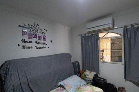 Casa à venda com 300m², 3 quartos e 2 vagas Casa à venda com 300m², 3 quartos e 2 vagasQuarto 1