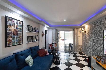 Casa à venda com 300m², 3 quartos e 2 vagas Casa à venda com 300m², 3 quartos e 2 vagasSala