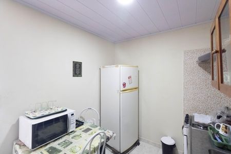 Casa à venda com 300m², 3 quartos e 2 vagas Casa à venda com 300m², 3 quartos e 2 vagasCozinha e Área de Serviço