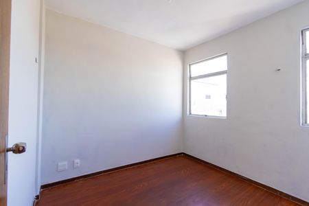 Quarto 1 de apartamento para alugar com 2 quartos, 88m² em Dom Cabral, Belo Horizonte