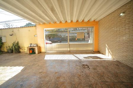 Garagem  de casa à venda com 2 quartos, 151m² em Jardim Calux, São Bernardo do Campo