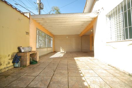 Garagem  de casa à venda com 2 quartos, 151m² em Jardim Calux, São Bernardo do Campo
