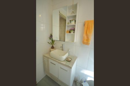 Casa à venda com 151m², 2 quartos e 2 vagasBanheiro 