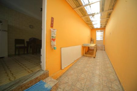 Casa à venda com 151m², 2 quartos e 2 vagasCorredor 