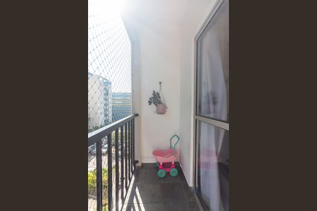 Sacada de apartamento à venda com 2 quartos, 64m² em Santo Antônio, Osasco