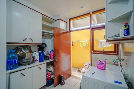 Área de Serviço de casa à venda com 4 quartos, 350m² em Cidade São Francisco, São Paulo