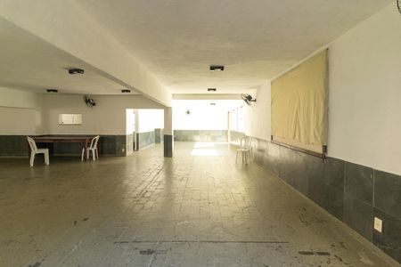 Apartamento à venda com 52m², 2 quartos e 2 vagas Apartamento à venda com 52m², 2 quartos e 2 vagasÁrea comum - Salão de festas