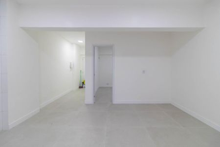 Apartamento à venda com 47m², 2 quartos e sem vaga Apartamento à venda com 47m², 2 quartos e sem vagaSala/Cozinha