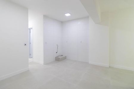 Apartamento à venda com 47m², 2 quartos e sem vaga Apartamento à venda com 47m², 2 quartos e sem vagaSala/Cozinha