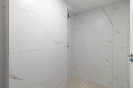 Apartamento à venda com 47m², 2 quartos e sem vaga Apartamento à venda com 47m², 2 quartos e sem vagaBanheiro