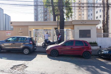 Fachada do condomínio de apartamento para alugar com 2 quartos, 52m² em Itaquera, São Paulo