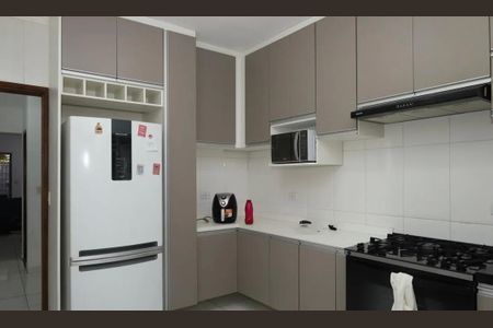 Casa à venda com 140m², 3 quartos e 2 vagas