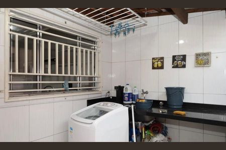 Casa à venda com 140m², 3 quartos e 2 vagas