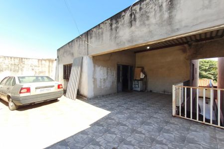 Casa à venda com 250m², 3 quartos e 3 vagas Casa à venda com 250m², 3 quartos e 3 vagasQuintal - Garagem