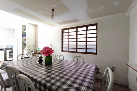 Casa à venda com 250m², 3 quartos e 3 vagas Casa à venda com 250m², 3 quartos e 3 vagasSala de Jantar