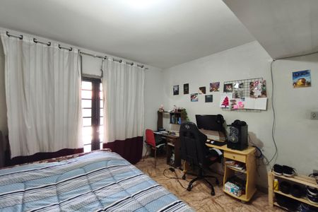 Casa à venda com 250m², 3 quartos e 3 vagas Casa à venda com 250m², 3 quartos e 3 vagasQuarto 1