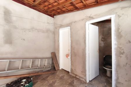 Casa à venda com 250m², 3 quartos e 3 vagas Casa à venda com 250m², 3 quartos e 3 vagasQuintal