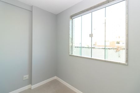 Apartamento para alugar com 93m², 4 quartos e 1 vagaQuarto 2