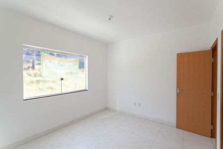 Apartamento à venda com 73m², 2 quartos e 2 vagas Apartamento à venda com 73m², 2 quartos e 2 vagasSuíte