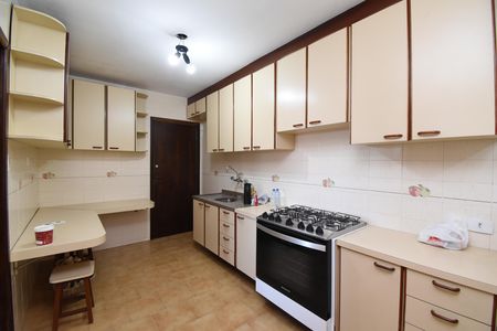 Cozinha de apartamento para alugar com 3 quartos, 114m² em Bacacheri, Curitiba