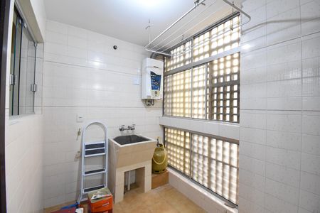 Apartamento para alugar com 114m², 3 quartos e 1 vagaÁrea de Serviço
