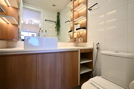 Banheiro Suíte  de apartamento para alugar com 1 quarto, 90m² em Morumbi, São Paulo