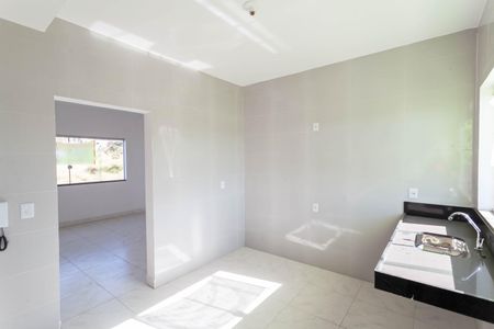 Cozinha de apartamento à venda com 2 quartos, 145m² em Nacional, Contagem