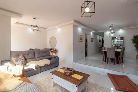 Sala de casa à venda com 3 quartos, 221m² em Guarujá, Porto Alegre
